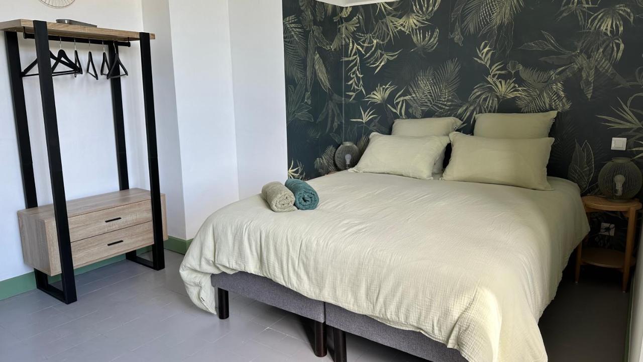 Chambre Tropicale Au Domaine De L'Aven Villeneuve-Minervois Eksteriør bilde